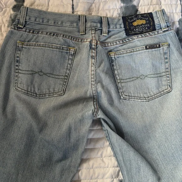 Lucky Brand Women's Light Blue Mid Rise Jeans
6/28 - Picture 7 of 8